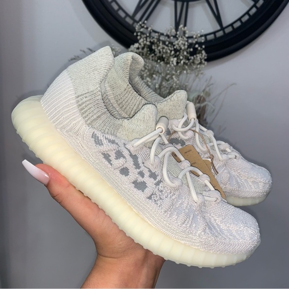 Yeezy 350 V2 compact kids size 2.5 youth unisex - Picture 3 of 13